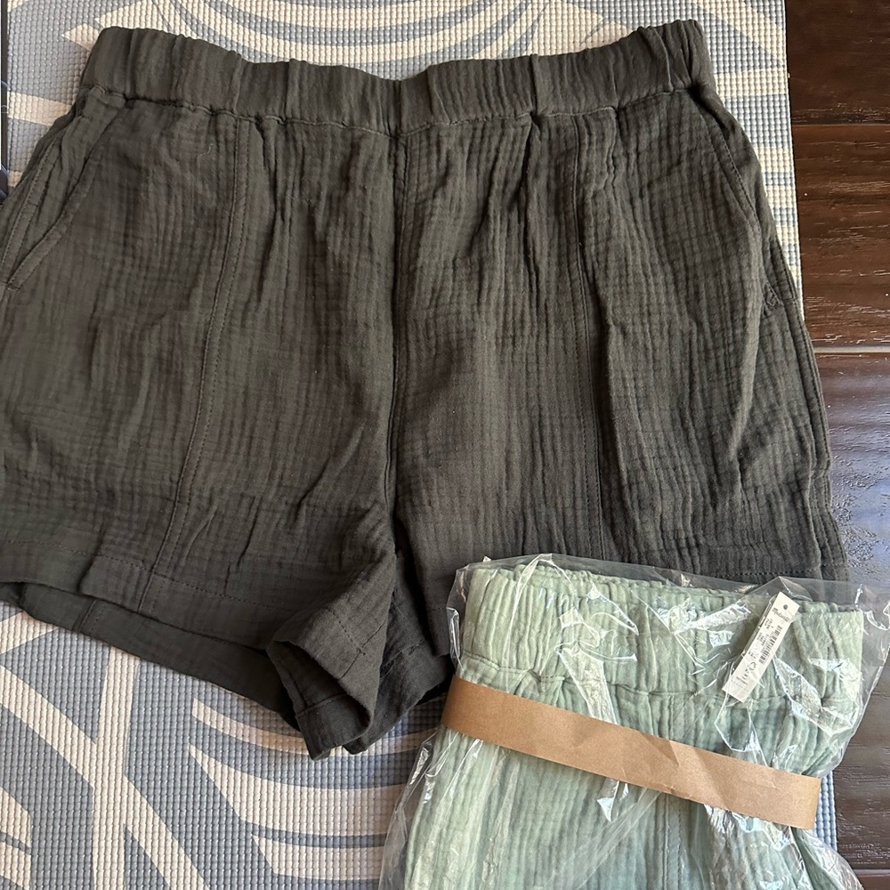 Madewell lightspun shorts.